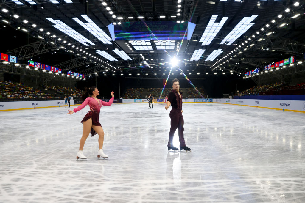 Elliana Peal and Ethan Peal (USA) compete during the ISU Junior Grand